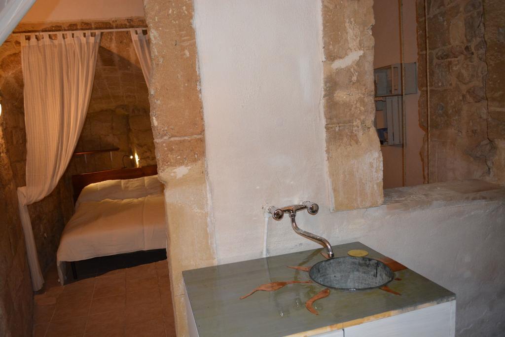 Palazzo Di Citta Flat Lägenhet Bari Exteriör bild